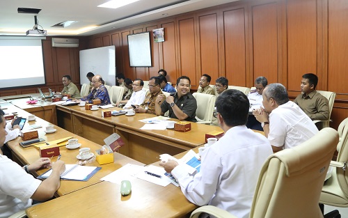 RAPAT BANDARA KEMENTERIAN PU - WALIKOTA3