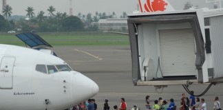 Liburan Paskah, Bandara Soetta Padat