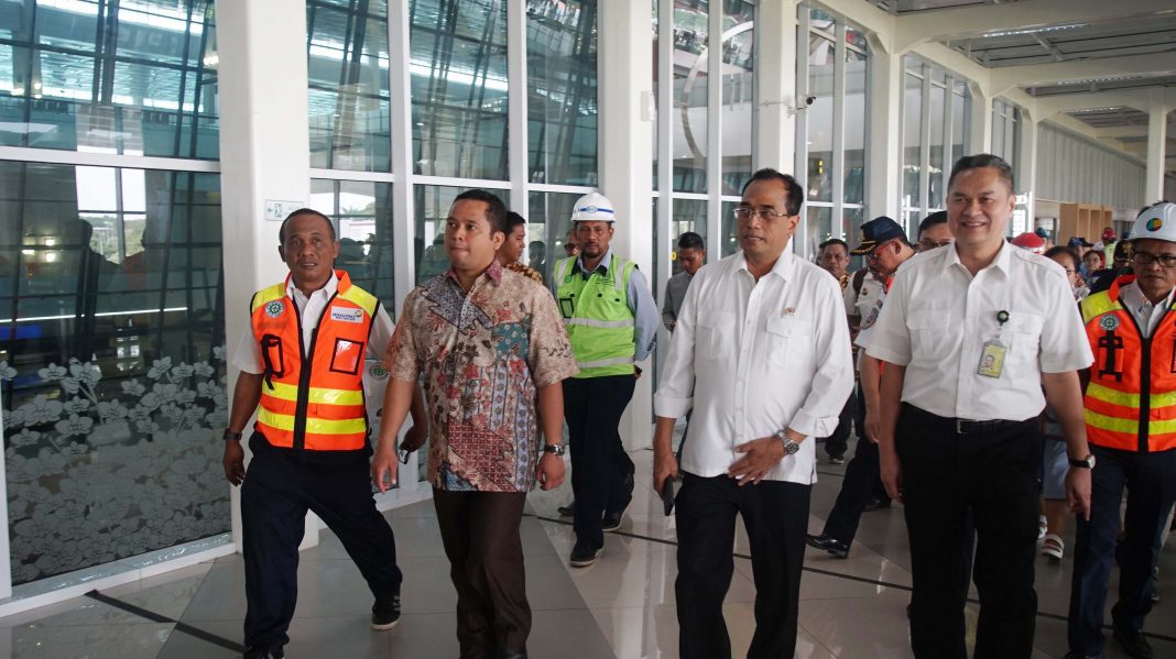 SIDAK JALUR KERETA API BANDARA MENHUB WALIKOTA