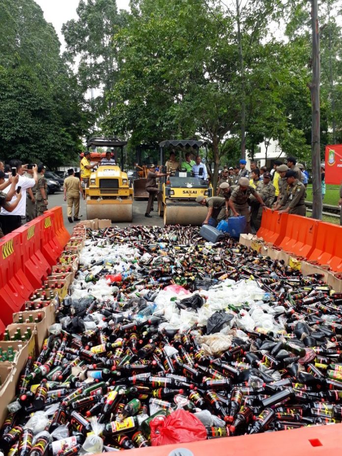 Ribuan miras dihancurkan oemerintah kota tangerang