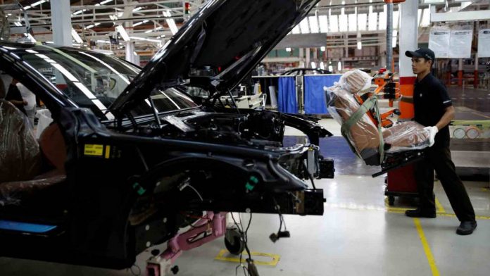 Pajak Mobil sedan setuju dihapus