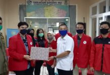PMI Kecamatan Ciledug Terima Bantuan APD Dari UKM Bulutangkis Universitas Mercu Buana