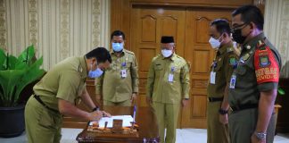 Arief Lantik Kepala DLH Hasil Lelang Jabatan