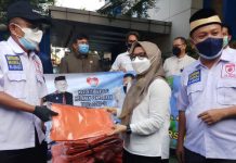 Satgasda Lawan Covid-19 DPRD Salurkan Ratusan Kantong Jenasah ke RSUD Kota Tangerang