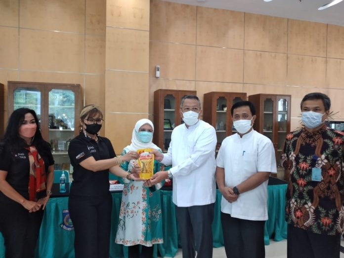 Bantuan Minyak Goreng PT BSD ke Pemkot Tangsel 1