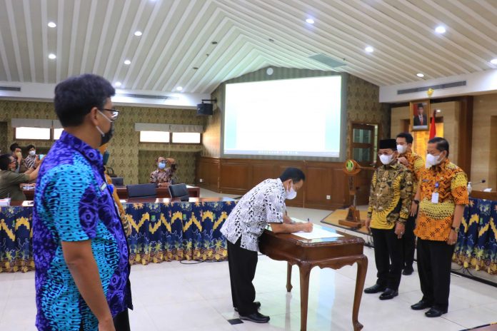 FORUM SATU DATA 1