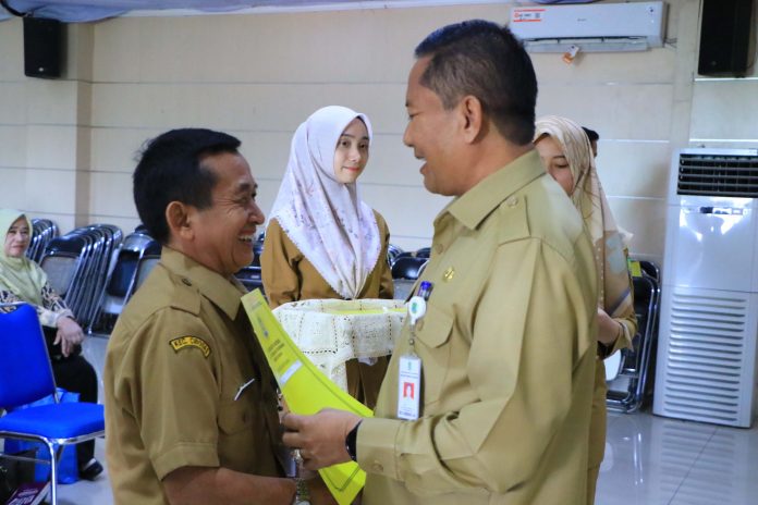 PENYERAHAN SK PENSIUN - SEKDA3