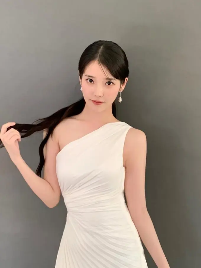 017255000_1746778357-WhatsApp_Image_2025-05-09_at_3.10.44_PM