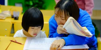 7 Cara Membuat Anak Tidak Cemas di Hari Pertama Sekolah Setelah Libur Panjang