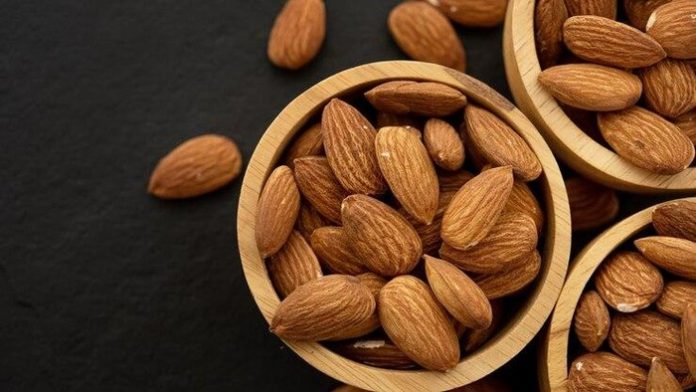 almond-foto-freepikcomjcomp_169