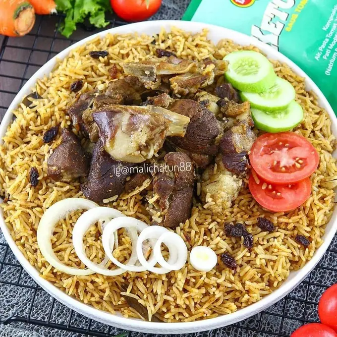 028848100_1657778677-nasi_kebuli_idemenuharian