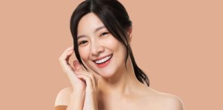 Mudah Diikuti, 9 Cara Membuat Wajah Glowing Alami ala Perempuan Korea Tanpa Skincare