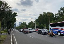Aksi Solidaritas Palestina di Kedubes AS, Jalan Medan Merdeka Selatan Ditutup