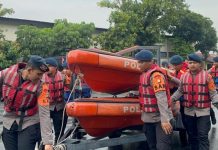 Brimob Polda Metro Apel Siaga dan Patroli SAR Hadapi Banjir