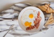 5 Makanan dan Minuman yang Tidak Boleh Dikonsumsi Bersama Telur