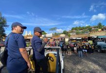 200 Awak Media Nikmati Keseruan Naim Jeep Off Road di Kebun Teh Pangalebgan Bandung