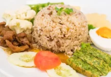 9 Rekomendasi Tempat Makan Nasi Tutug Oncom di Bandung, Sajian Khas Sunda Menggugah Selera