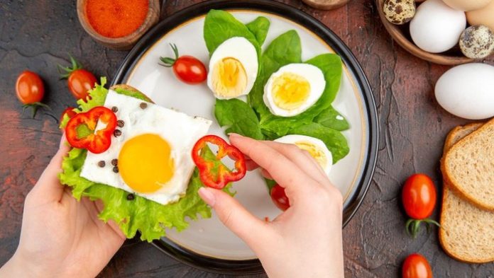 berikut-sederet-makanan-yang-tidak-dianjurkan-dikonsumsi-dengan-telurfoto-freepikkamranaydinov-1764037666145_169