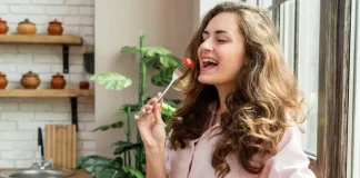 Daftar Makanan Favorit yang Diam-diam Jadi Pemicu GERD