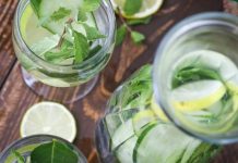 7 Manfaat Rutin Minum Infused Water Lemon dan Timun Setiap Hari