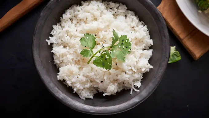 009749200_1776663253-healthy-organic-tofu-rice-buddha-bowl-with-veggies