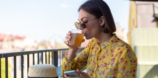 7 Ide Minuman Sehat untuk Menjaga Hidrasi saat Cuaca Panas