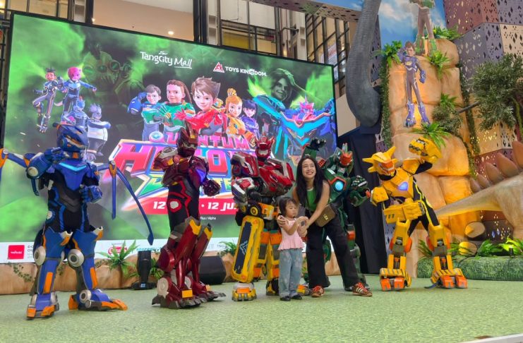Quantum Heroes Dinoster Hadir Meriahkan Liburan Sekolah di Tangcity Mall