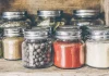 Trik Memaksimalkan Rasa Masakan dengan Bumbu Dapur Alami