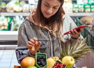 4 Buah dan Sayuran yang Sebaiknya Tidak Dibeli dalam Kondisi Sudah Dipotong
