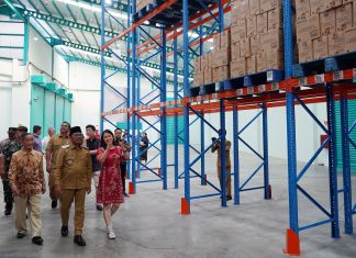 Resmikan Gudang Barang, Wali Kota Tangerang Minta Investasi Berdampak bagi Warga