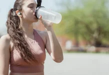 Perlukah Minum Suplemen BCAA? Ini Fungsi dan Waktu Konsumsi yang Perlu Dipahami Sebelum Rutin Meminumnya Saat Olahraga