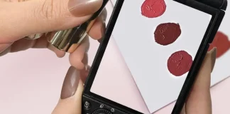 Blush Stick Jadi Solusi Praktis untuk Rona Pipi Segar Saat Traveling