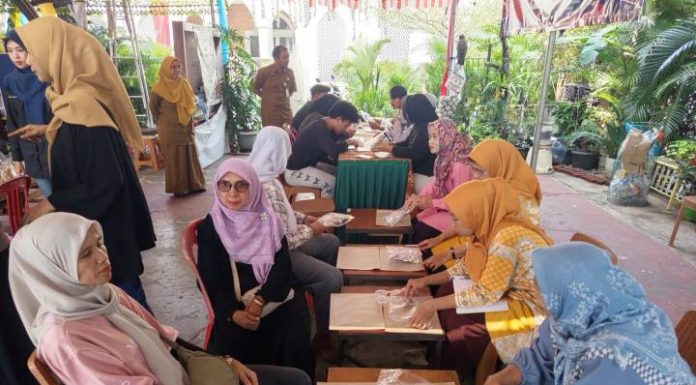 Pelatihan Resin, DPAD Kota Tangerang Dorong Warga Kembangkan Ekonomi Kreatif